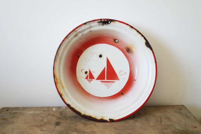 rustic nautical design enamelware bowl